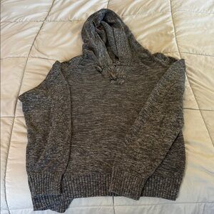 Gray Hooded Men's Sweater EUC (like new)